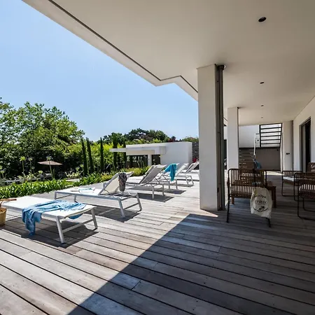 Lakeview-keyweek-villa - Swimming Pool ביאריץ