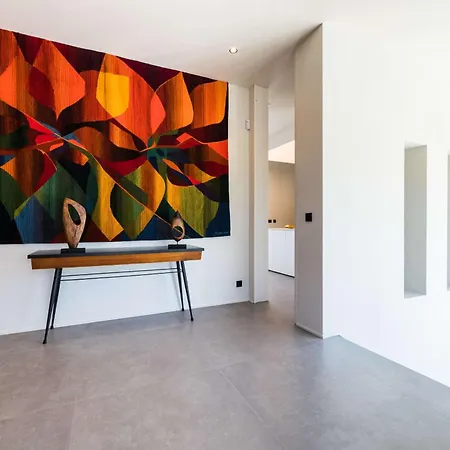 מלון Lakeview-keyweek-villa - Swimming Pool 4*